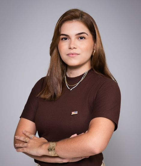 Aline Maria Dias dos Santos,